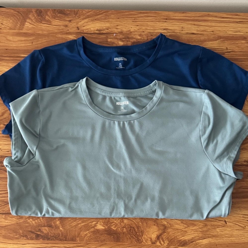 Hollister Navy and Light Gray/Green Seamless Baby Tees XL Long